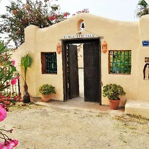 Sencilla Hostal